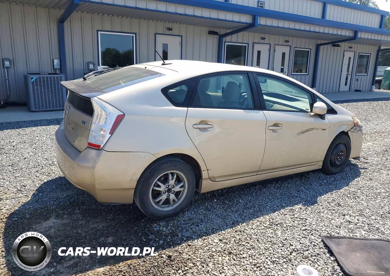2011 Toyota Prius Four VIN:JTDKN3DU8B1400135 - 3