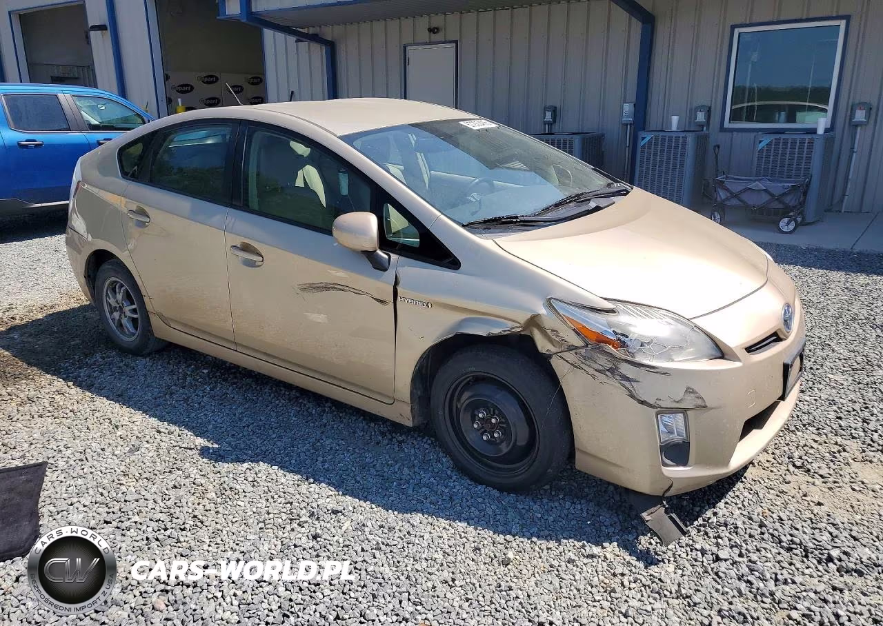 2011 Toyota Prius Four VIN:JTDKN3DU8B1400135 - 4