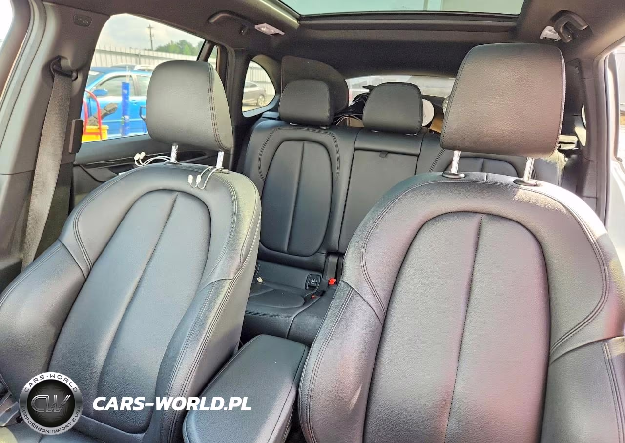 2018 BMW X1 Sdrive28I VIN:WBXHU7C34J5L09211 - 10
