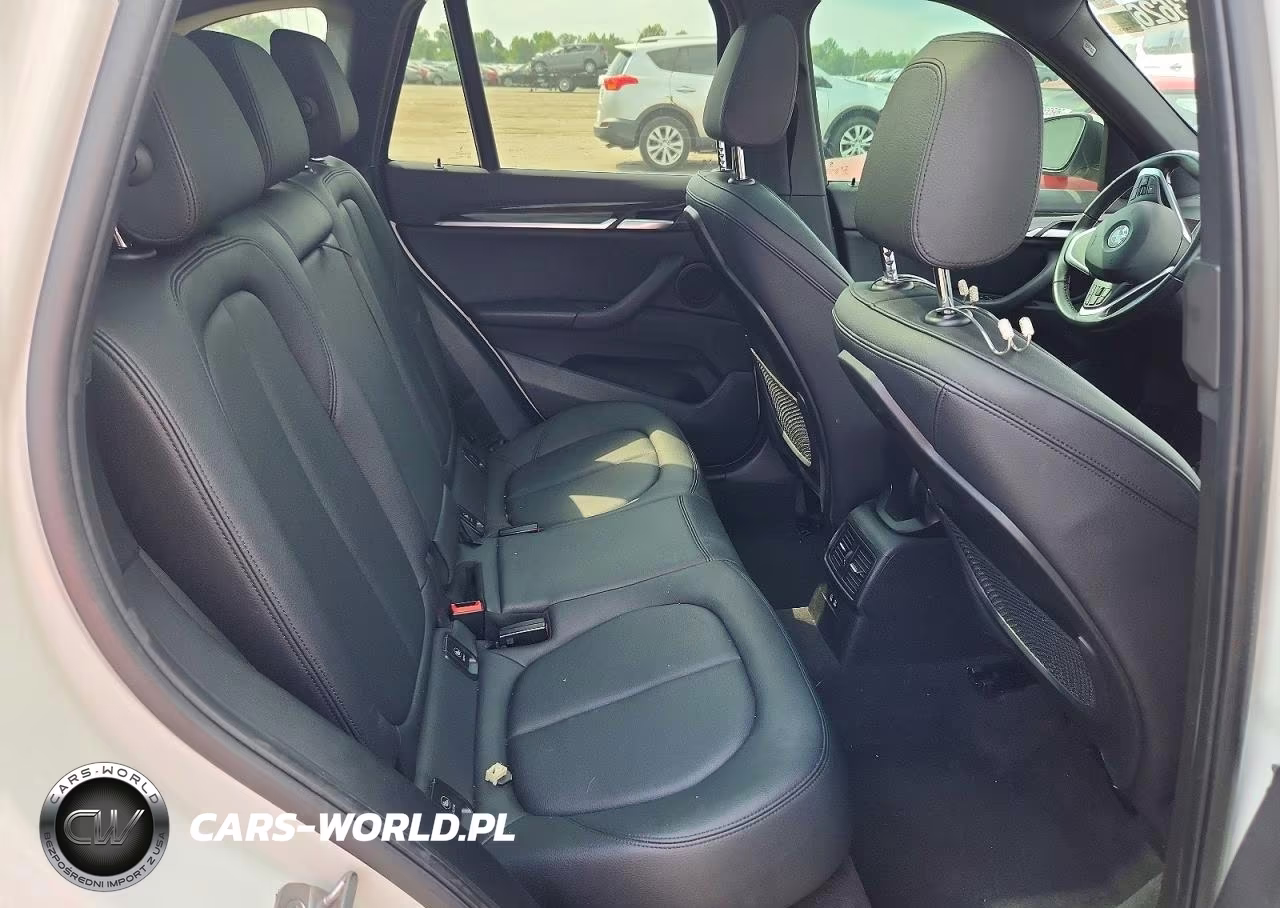2018 BMW X1 Sdrive28I VIN:WBXHU7C34J5L09211 - 11