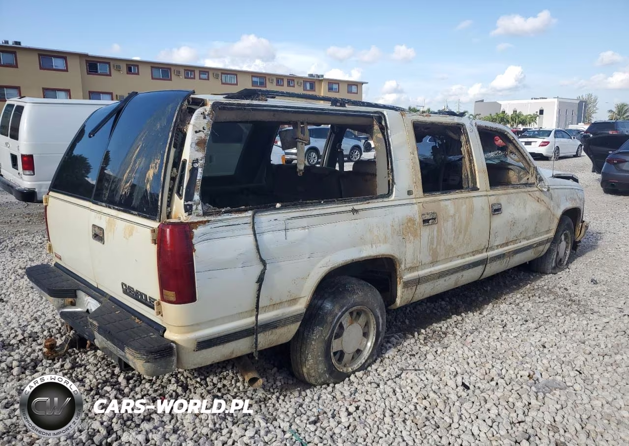1997 Chevrolet Suburban C1500 VIN:1GNEC16R0VJ393502 - 3