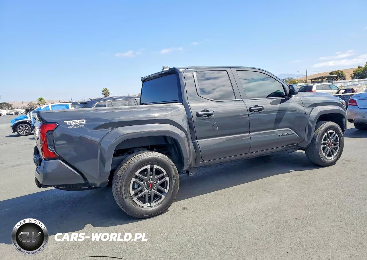 2025 Toyota Tacoma Trd Sport VIN:3TMLB5JN8SM175370 - 3