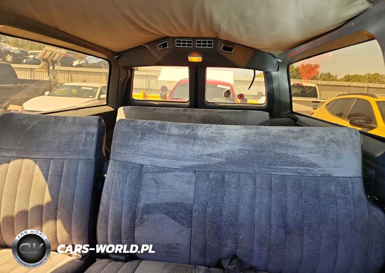 1988 Chevrolet Suburban R1 VIN:1GNER16K9JF120346 - 10