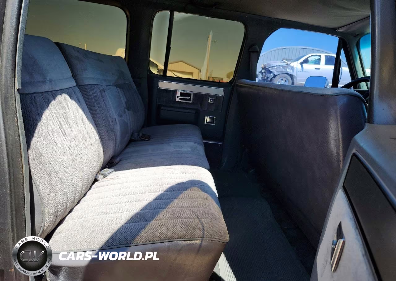 1988 Chevrolet Suburban R1 VIN:1GNER16K9JF120346 - 11