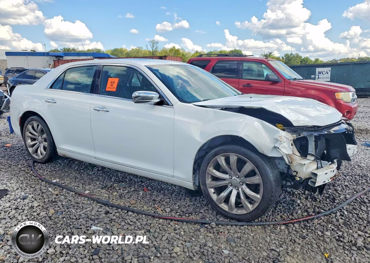 2019 Chrysler 300 Limited VIN:2C3CCAEG6KH570264 - 4