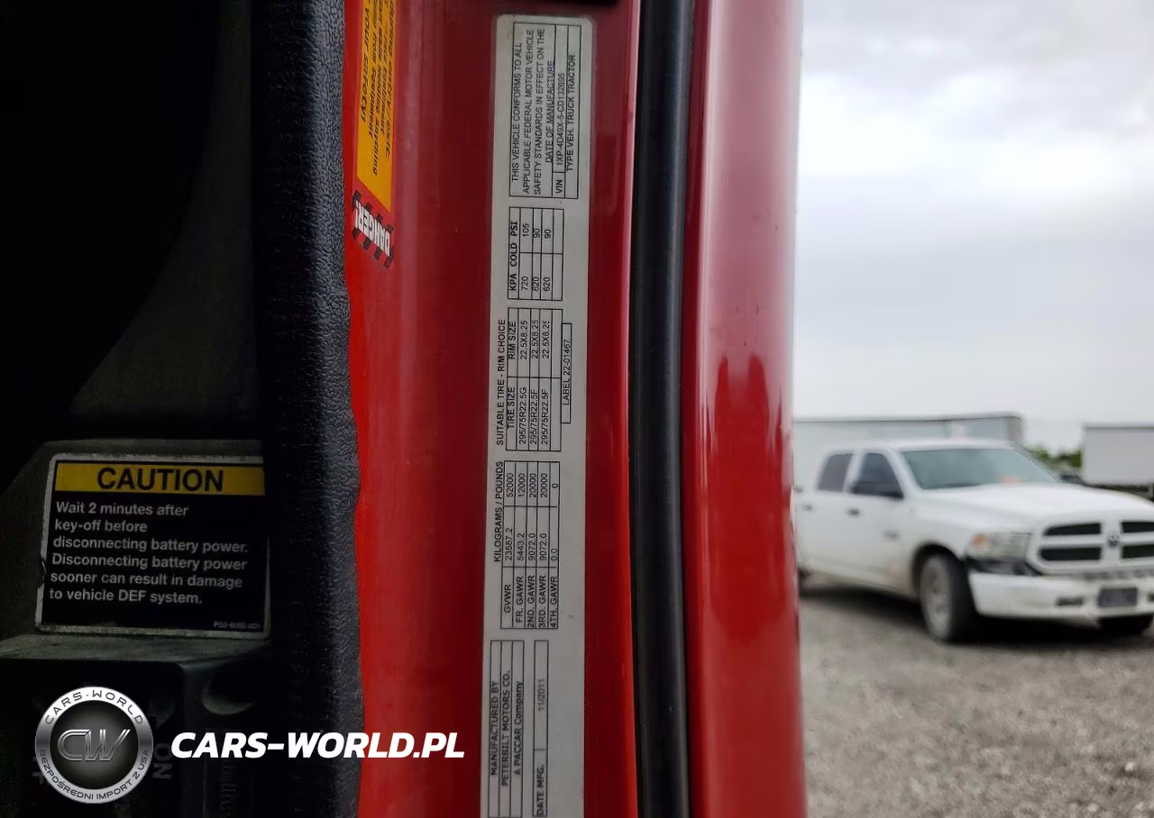 2012 Peterbilt 587 VIN:1XP4D49X5CD132695 - 13