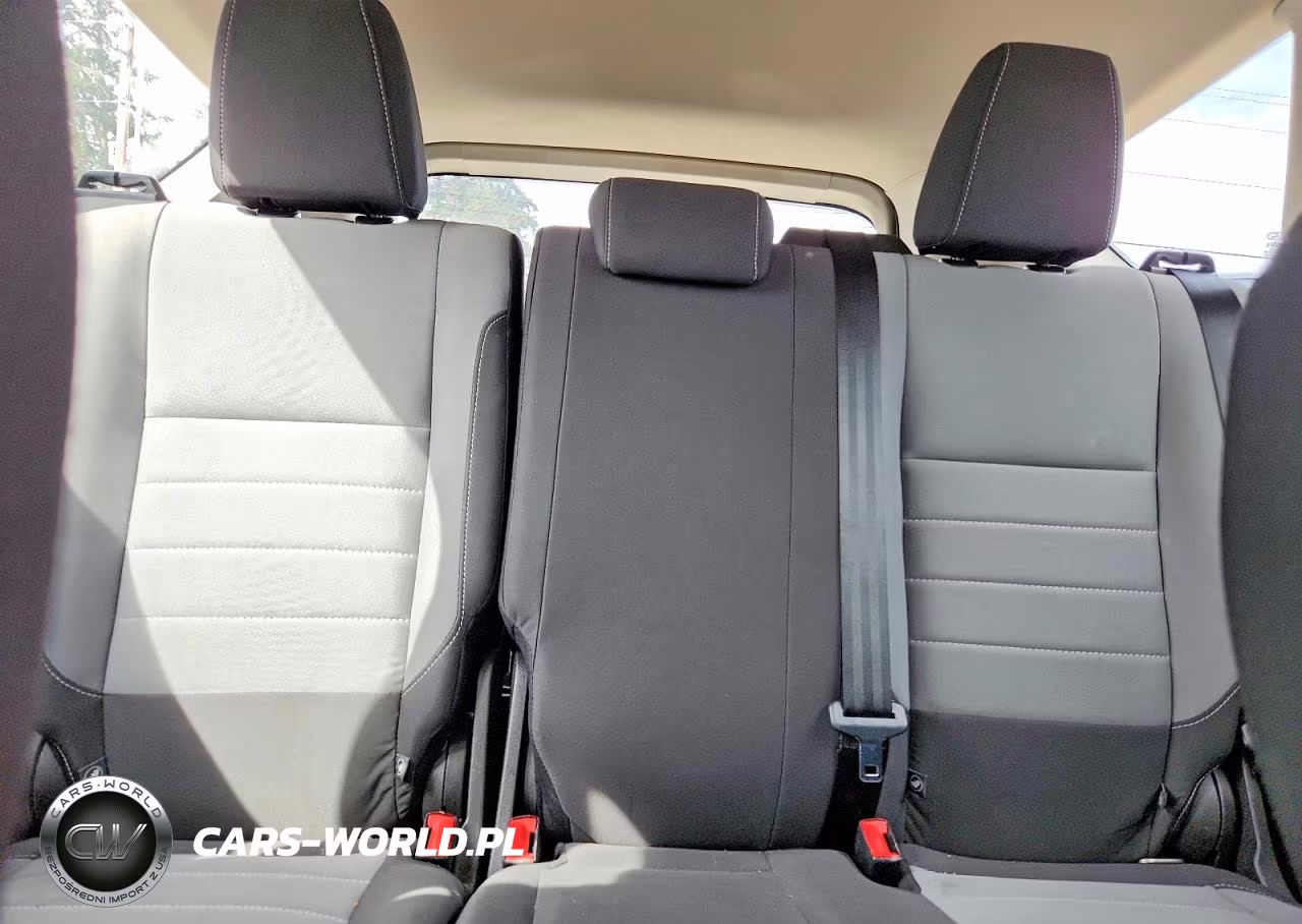 2018 Ford Escape S VIN:1FMCU0F73JUC40333 - 10