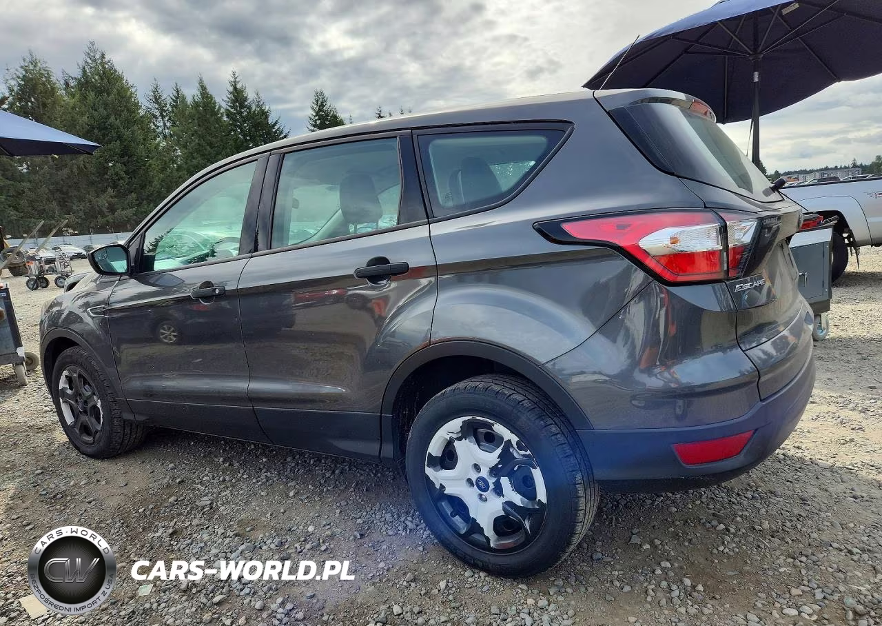 2018 Ford Escape S VIN:1FMCU0F73JUC40333 - 2