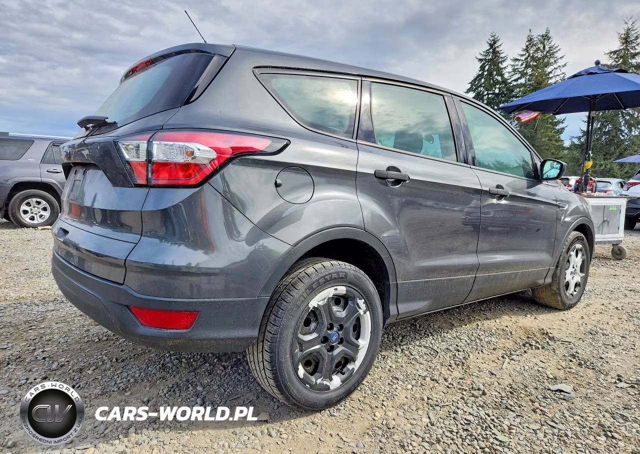 2018 Ford Escape S VIN:1FMCU0F73JUC40333 - 3