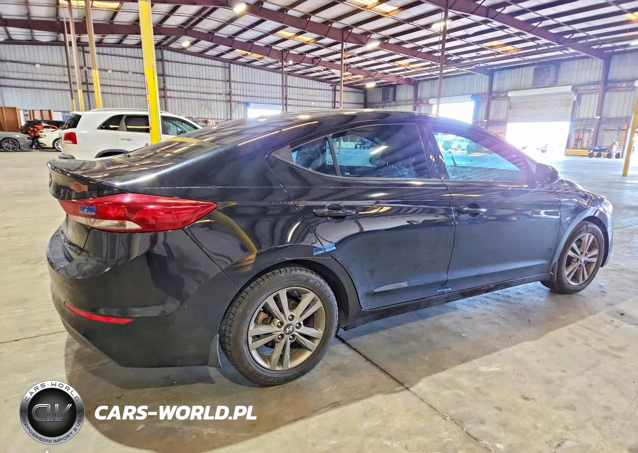 2018 Hyundai Elantra Sel VIN:5NPD84LF4JH263677 - 3