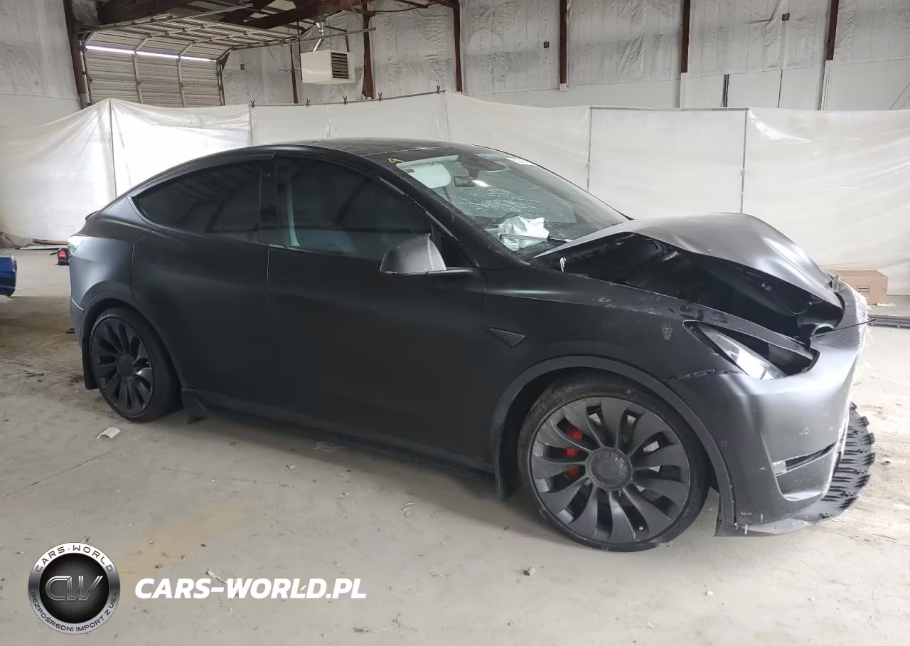 2022 Tesla Model Y VIN:7SAYGDEF2NF537662 - 4