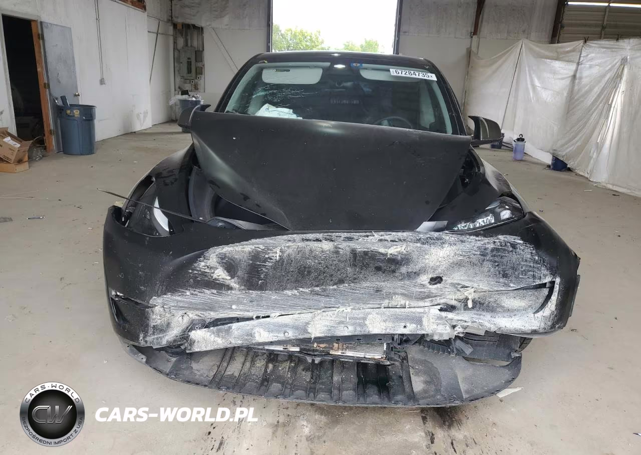 2022 Tesla Model Y VIN:7SAYGDEF2NF537662 - 5