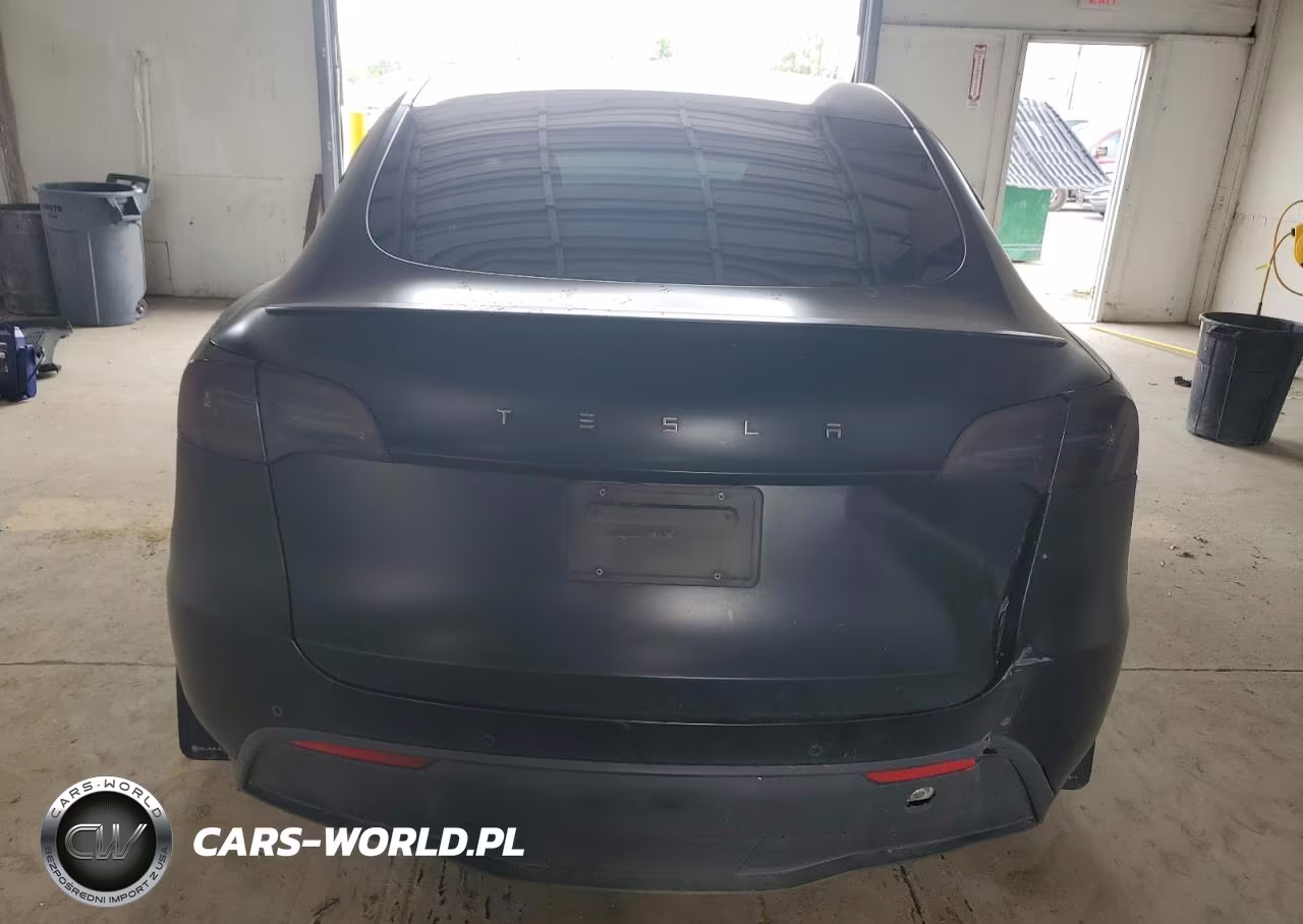 2022 Tesla Model Y VIN:7SAYGDEF2NF537662 - 6
