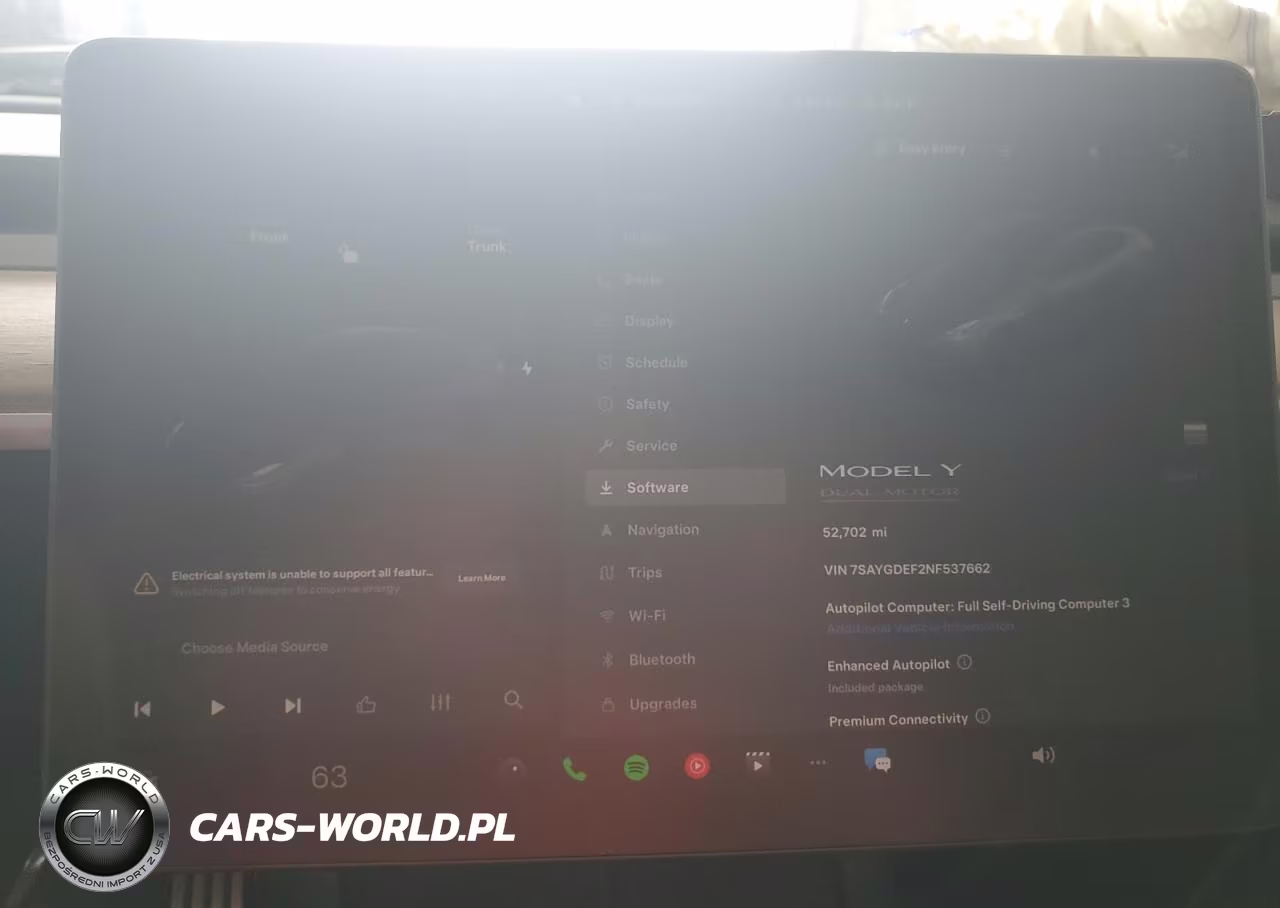 2022 Tesla Model Y VIN:7SAYGDEF2NF537662 - 9