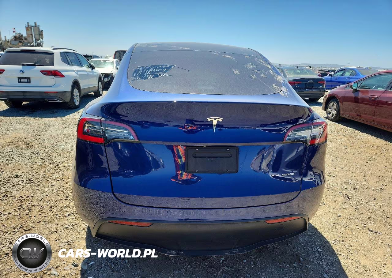 2020 Tesla Model Y VIN:5YJYGDEE6LF054080 - 6