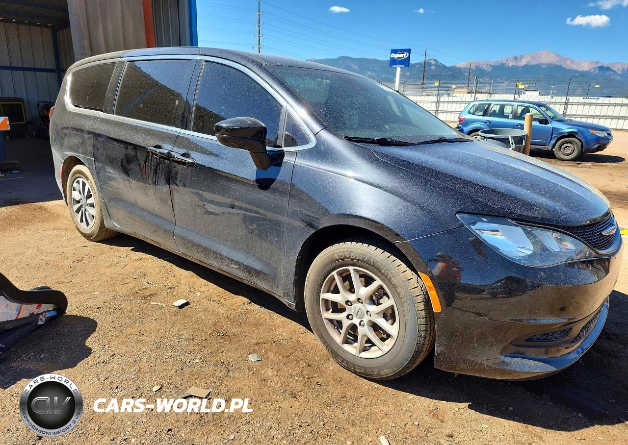 2022 Chrysler Voyager Lx VIN:2C4RC1CGXNR118681 - 4