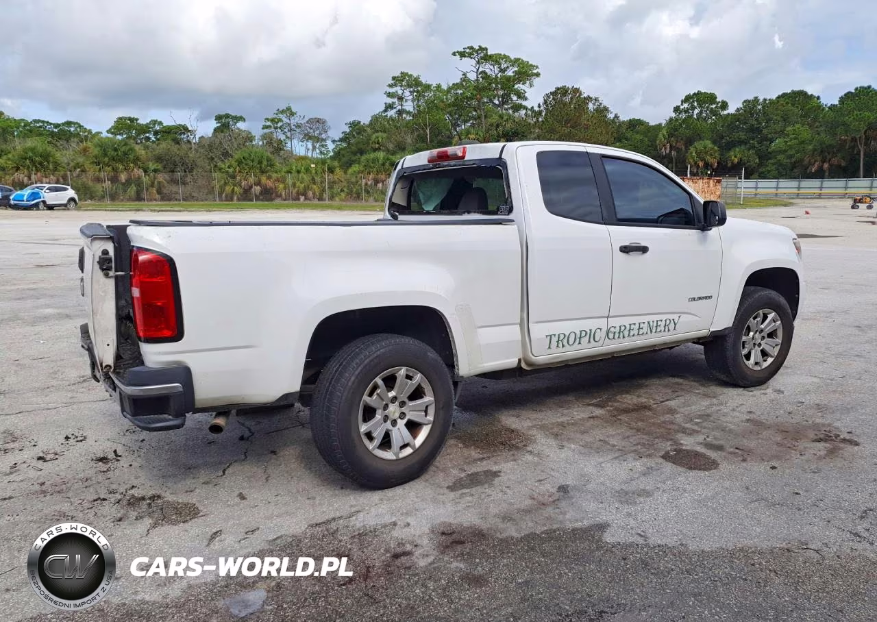 2017 Chevrolet Colorado VIN:1GCHSBEA1H1163577 - 3