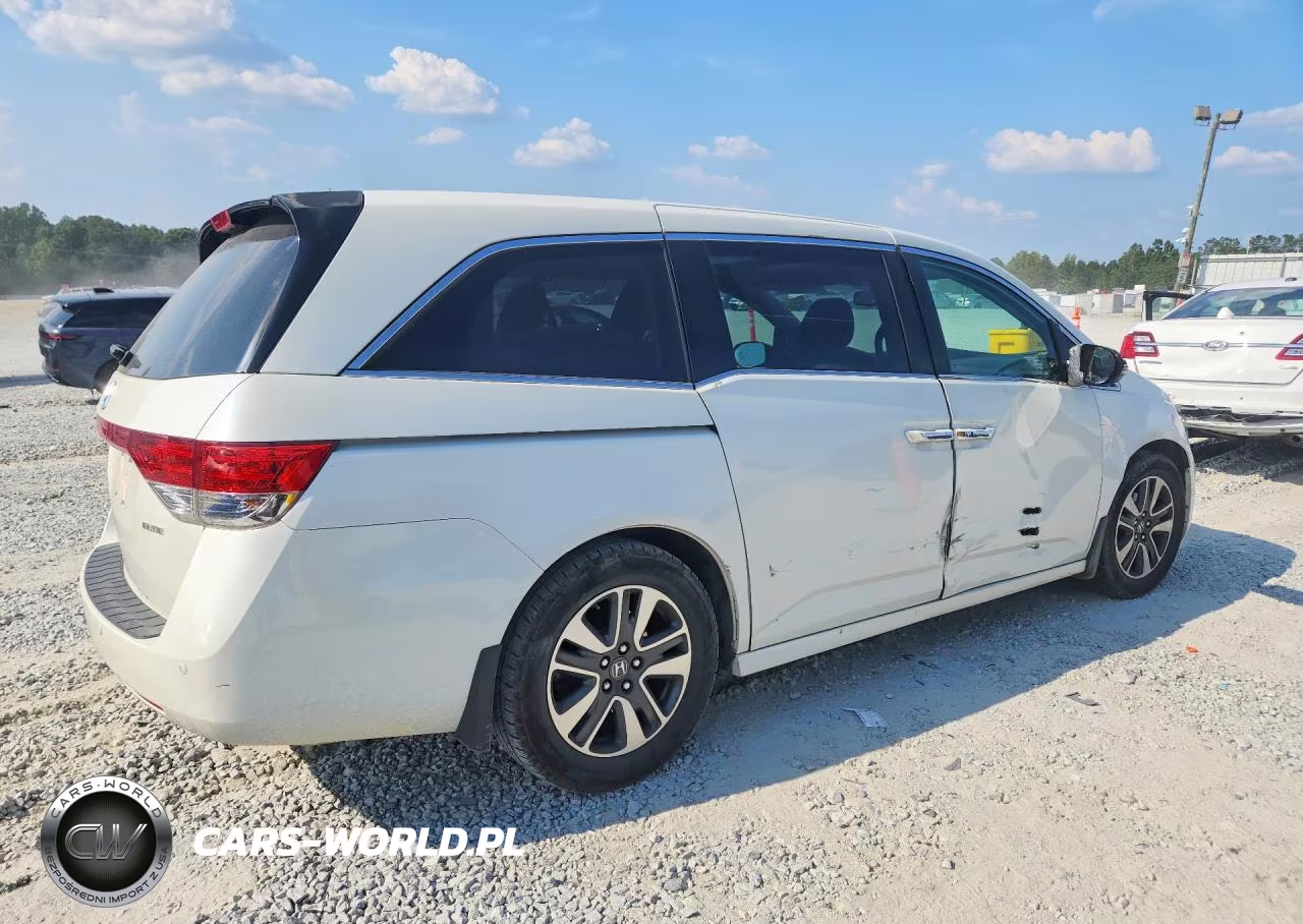 2014 Honda Odyssey Touring VIN:5FNRL5H96EB123339 - 3