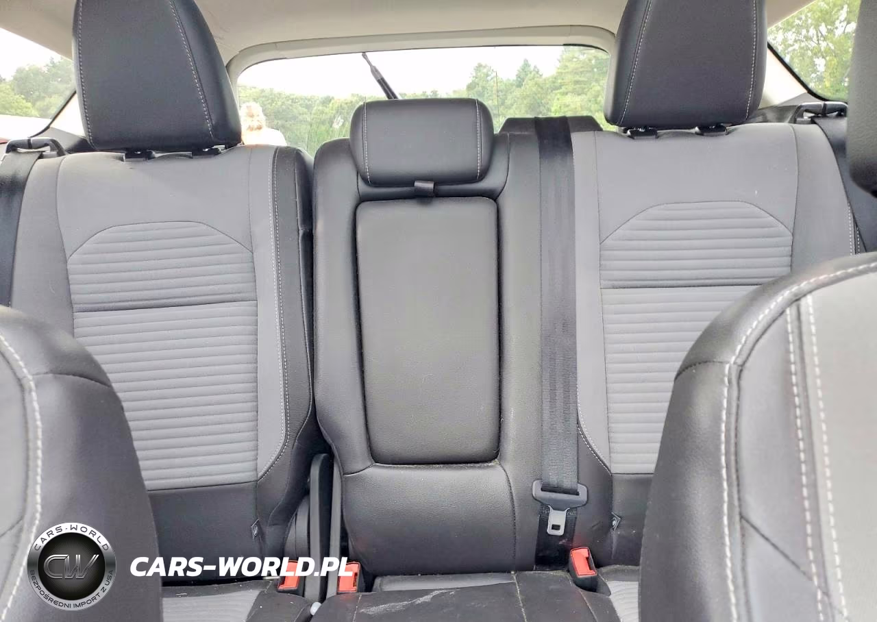 2017 Ford Escape Titanium VIN:1FMCU9J91HUC57994 - 10