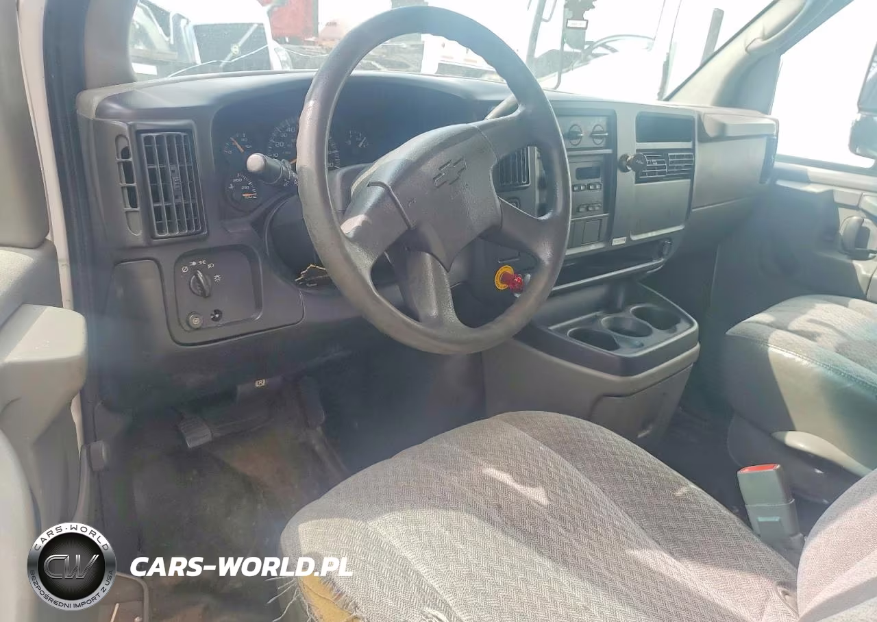 2006 Chevrolet Express G3500 VIN:1GBJG31U861131607 - 8