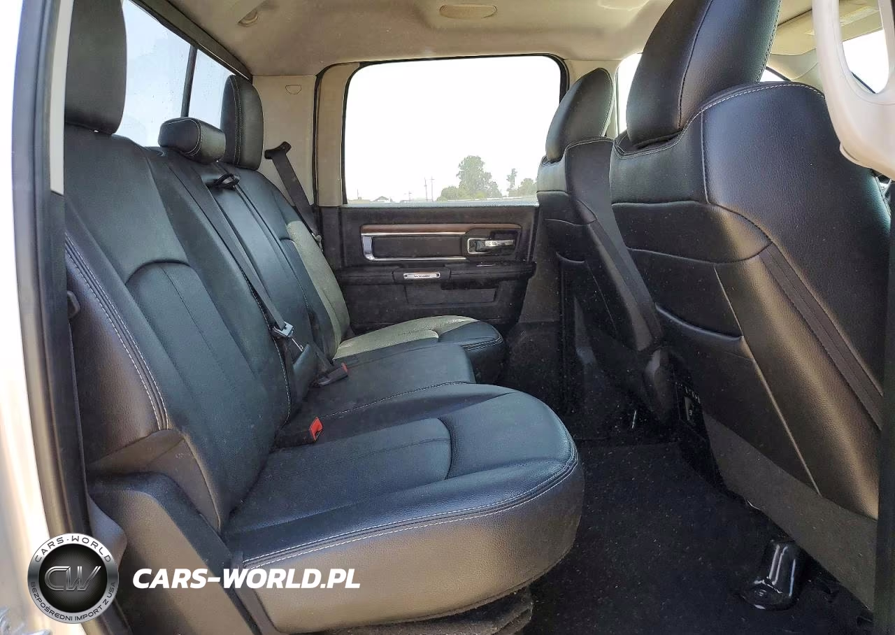 2017 Ram 1500 Laramie VIN:1C6RR7NM3HS882645 - 10
