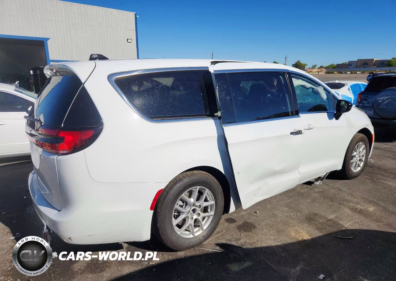 2027 Chrysler Pacifica Select VIN:2C4RC1BG4VR595205 - 3
