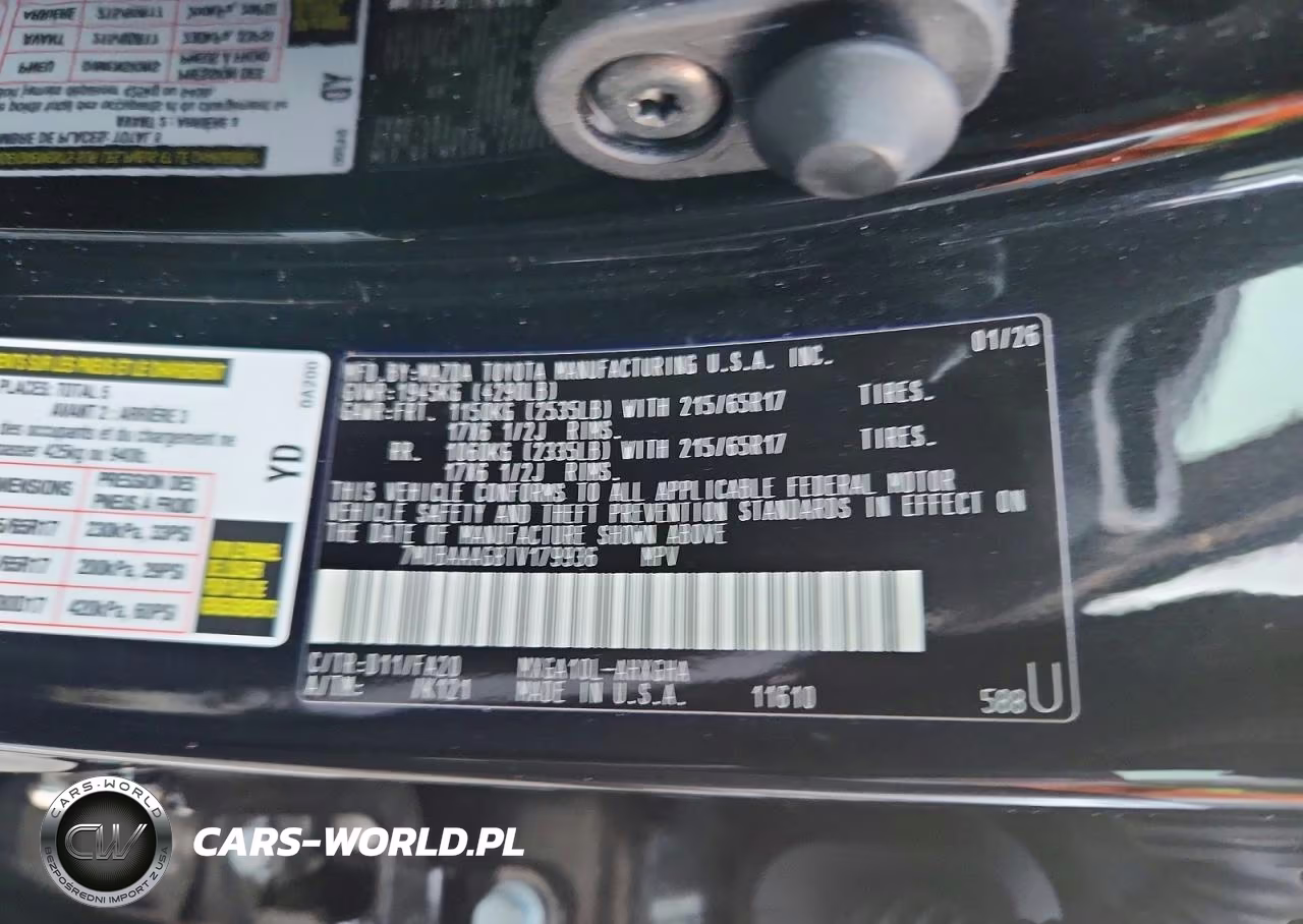 2026 Toyota Corolla Cross Le VIN:7MUBAAAG8TV179936 - 12