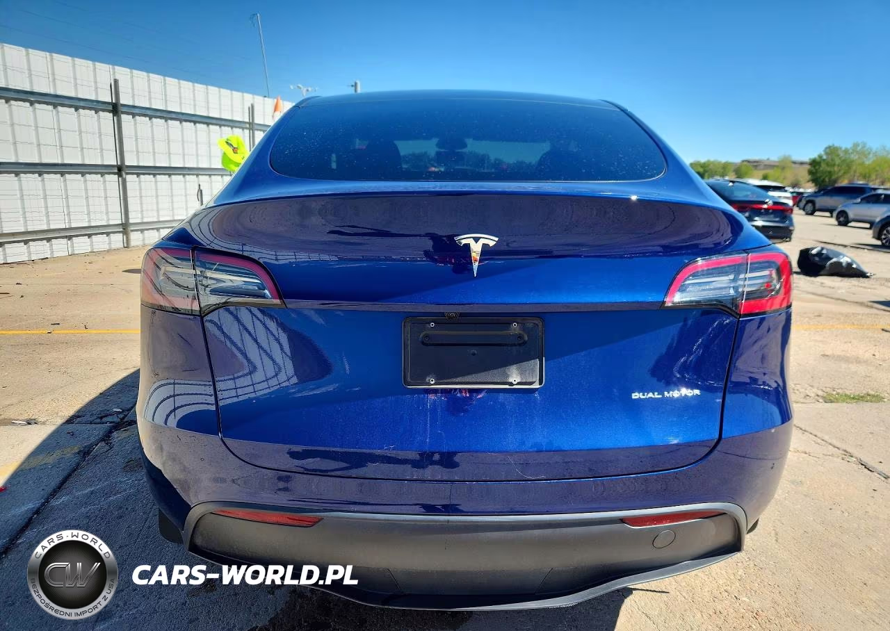 2025 Tesla Model Y VIN:7SAYGDEE2SF237719 - 6