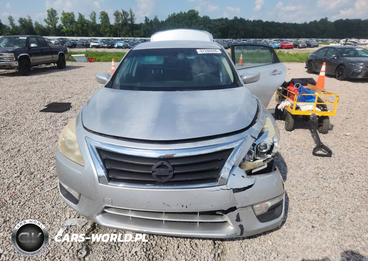 2015 Nissan Altima 2.5 S VIN:1N4AL3AP0FN384548 - 5