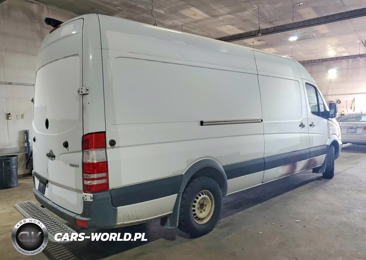 2018 Mercedes-Benz Sprinter 2500 VIN:WD3PE8CD1JP598356 - 3