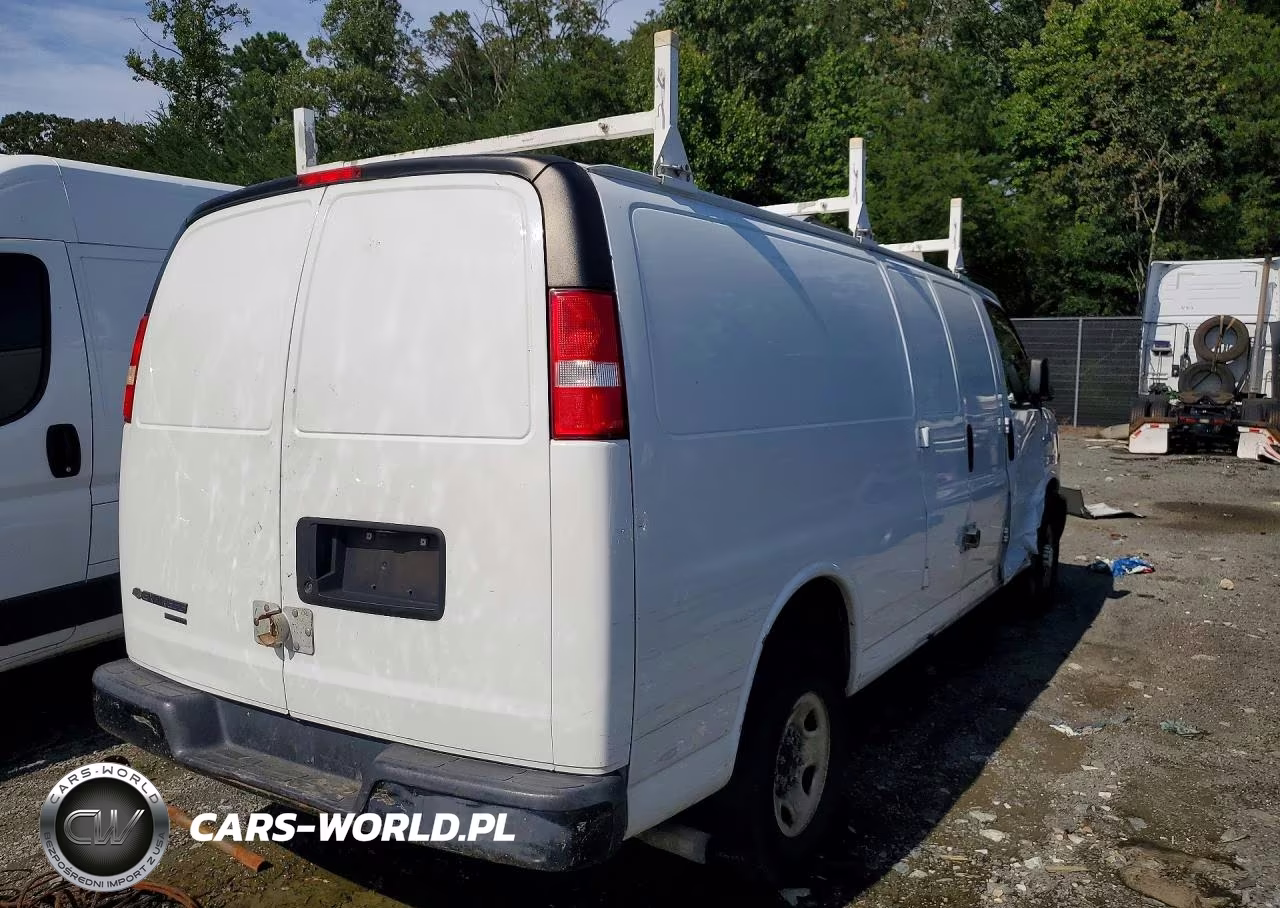 2015 Chevrolet Express G3500 VIN:1GCZGUCG3F1184145 - 3
