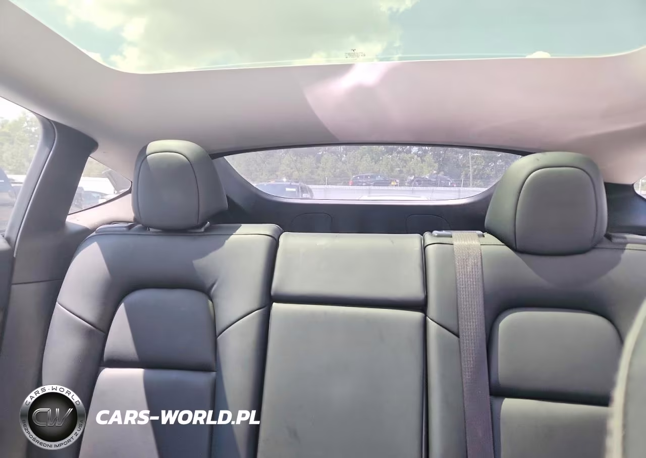 2021 Tesla Model Y VIN:5YJYGDEF4MF133547 - 10