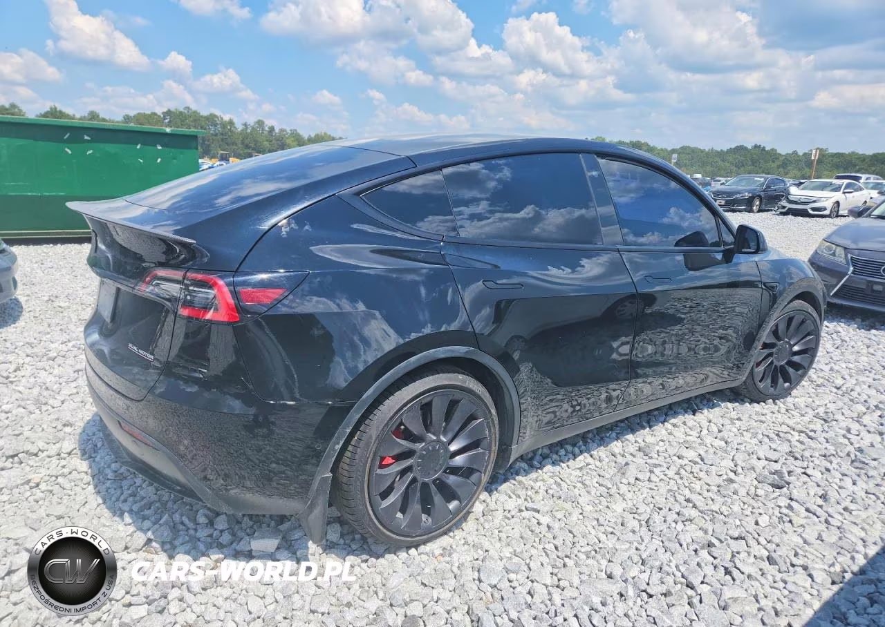 2021 Tesla Model Y VIN:5YJYGDEF4MF133547 - 3