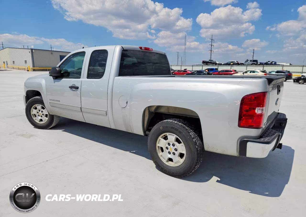 2011 Chevrolet Silverado C1500 Lt VIN:1GCRCSE05BZ139445 - 2