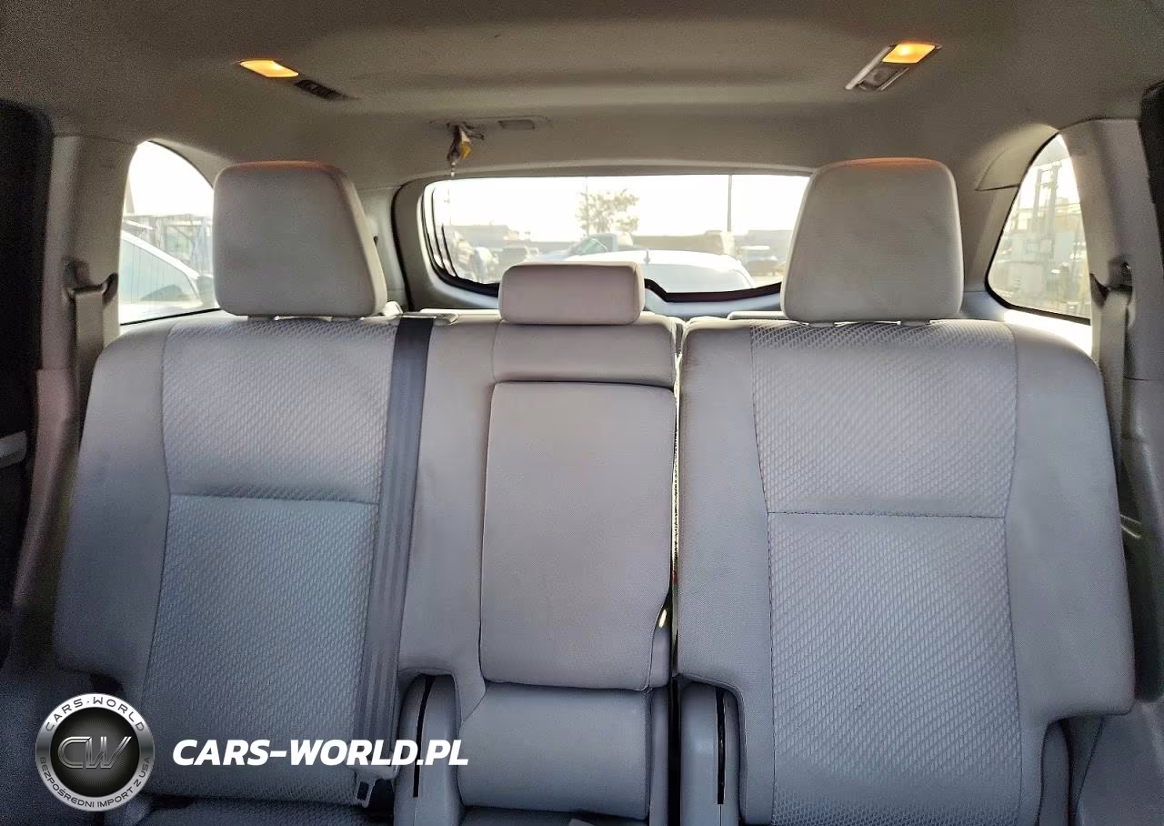 2019 Toyota Highlander Le VIN:5TDZARFH8KS054278 - 10