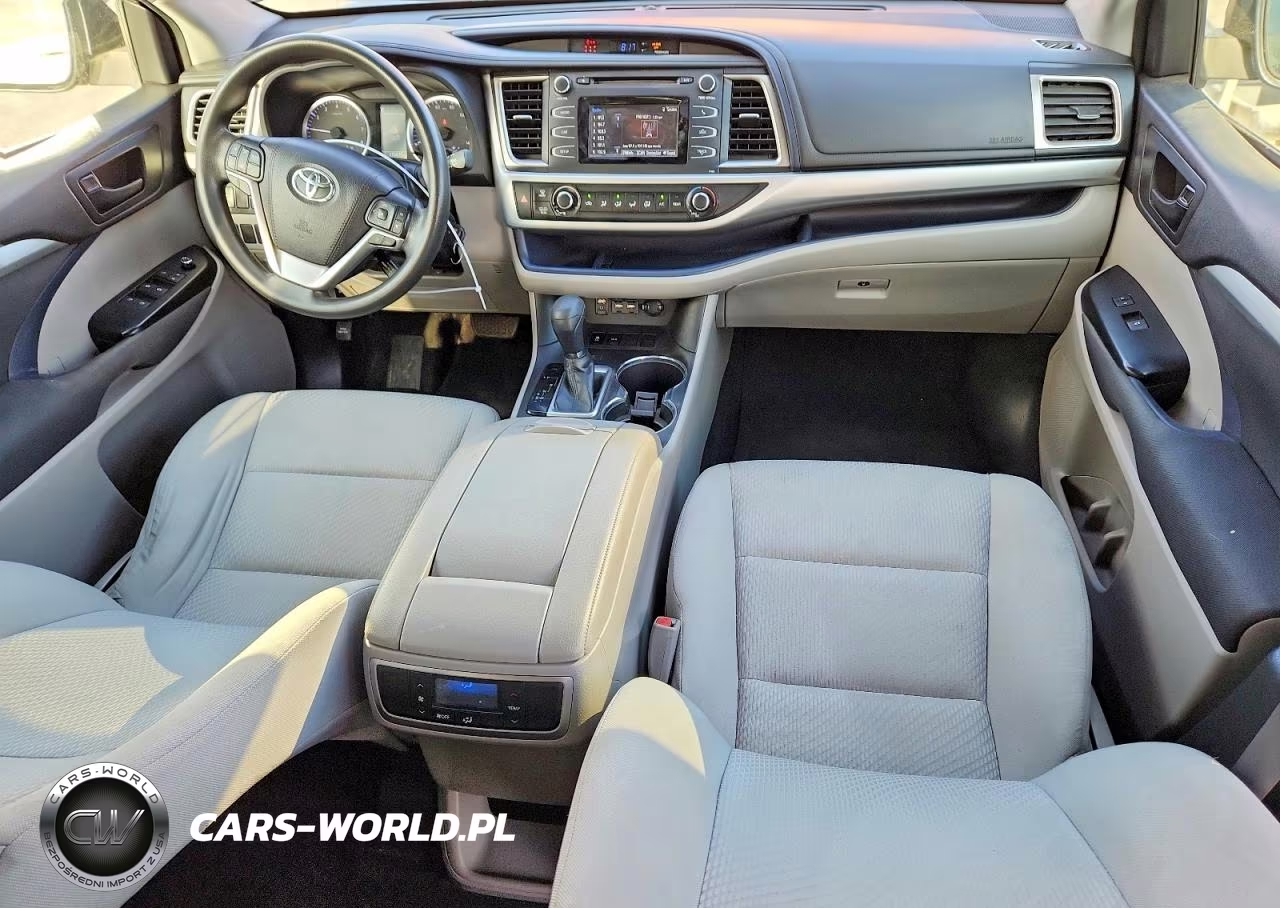 2019 Toyota Highlander Le VIN:5TDZARFH8KS054278 - 8
