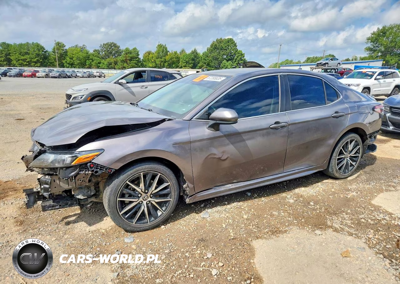 2021 Toyota Camry Se – zdjęcie 1 z 12