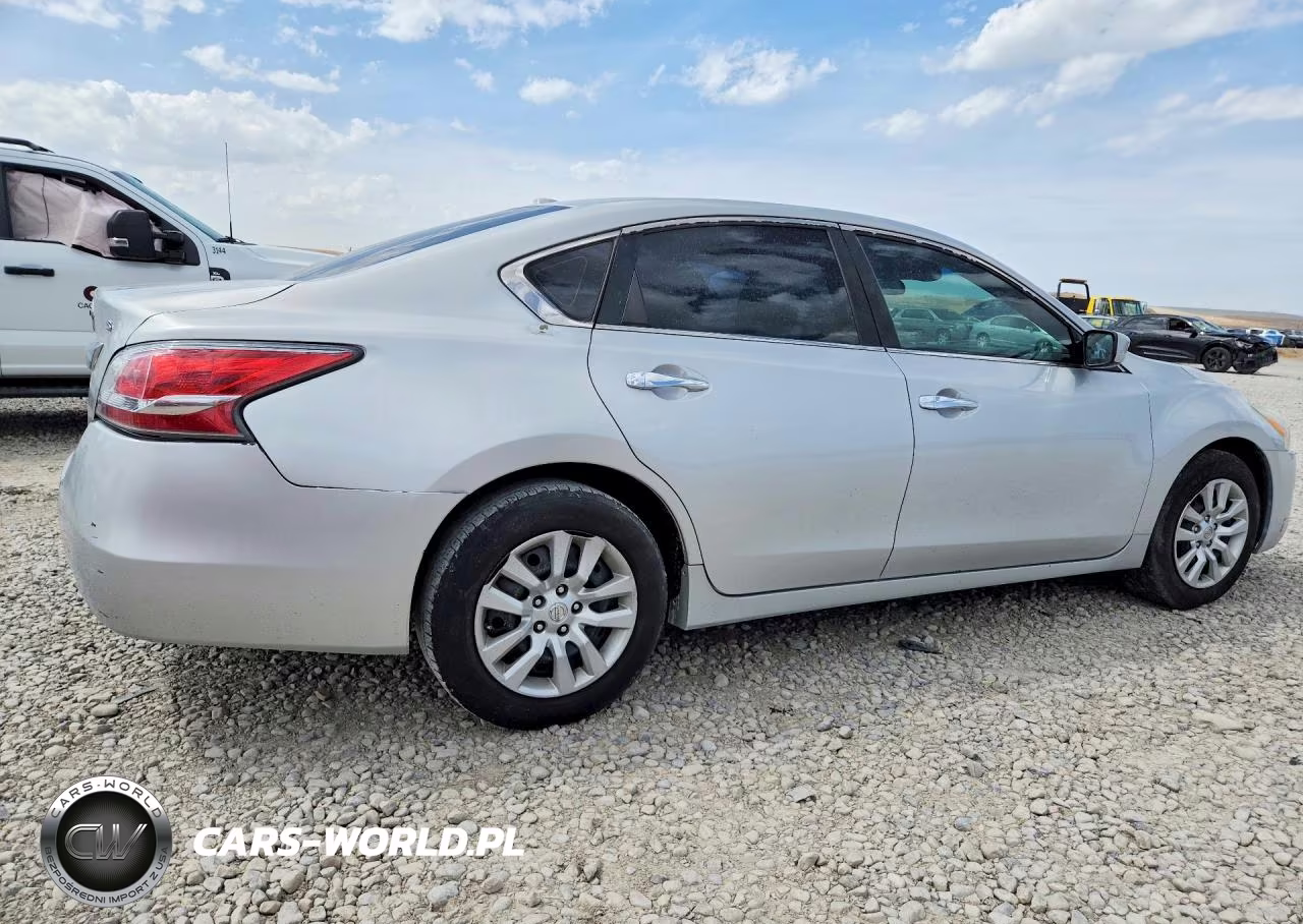 2014 Nissan Altima 2.5 S VIN:1N4AL3AP1EN252140 - 3