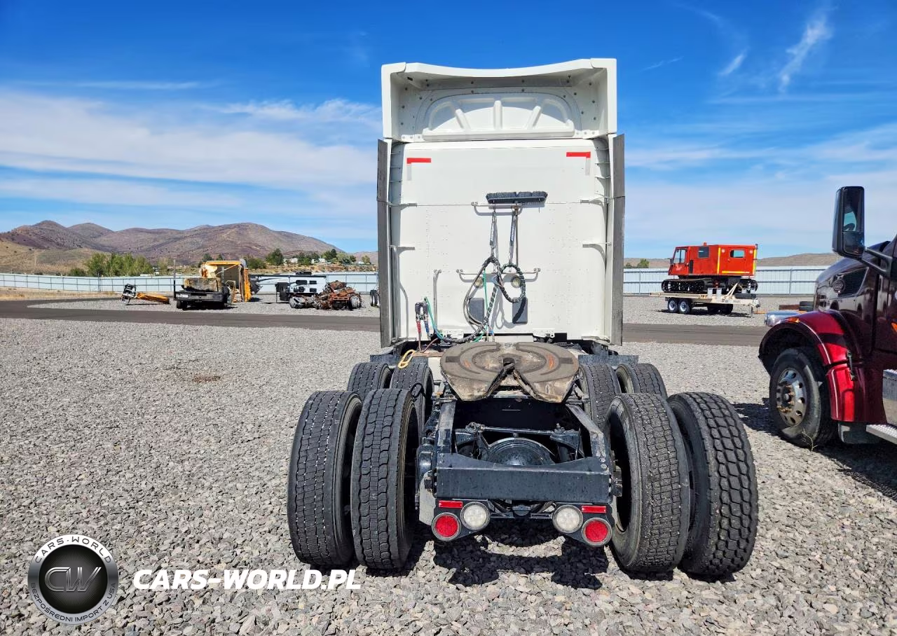 2023 Peterbilt 579 - Semi Truck VIN:1XPBDP9X7PD840607 - 6