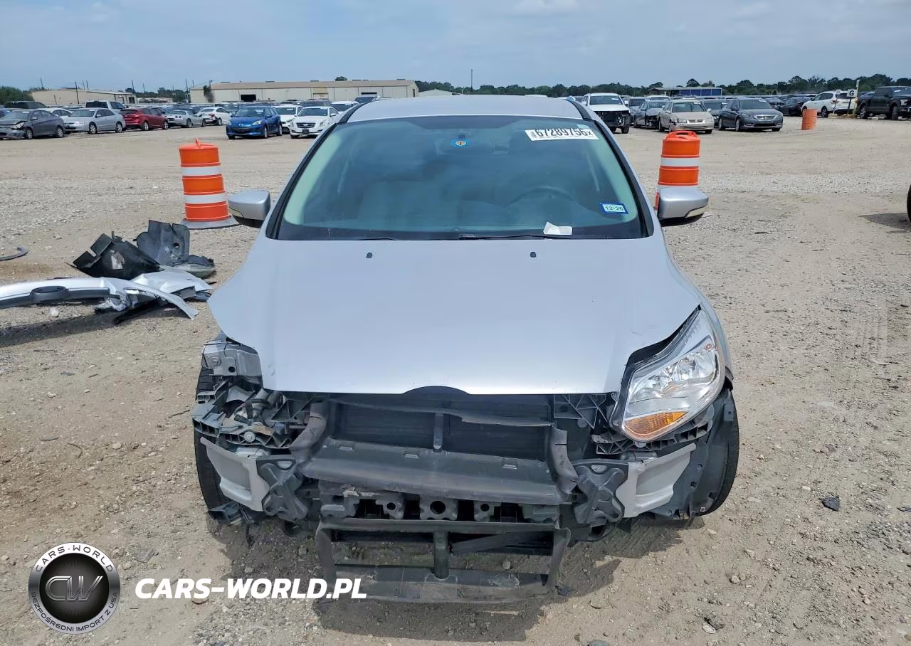 2014 Ford Focus Se VIN:1FADP3K2XEL229150 - 5