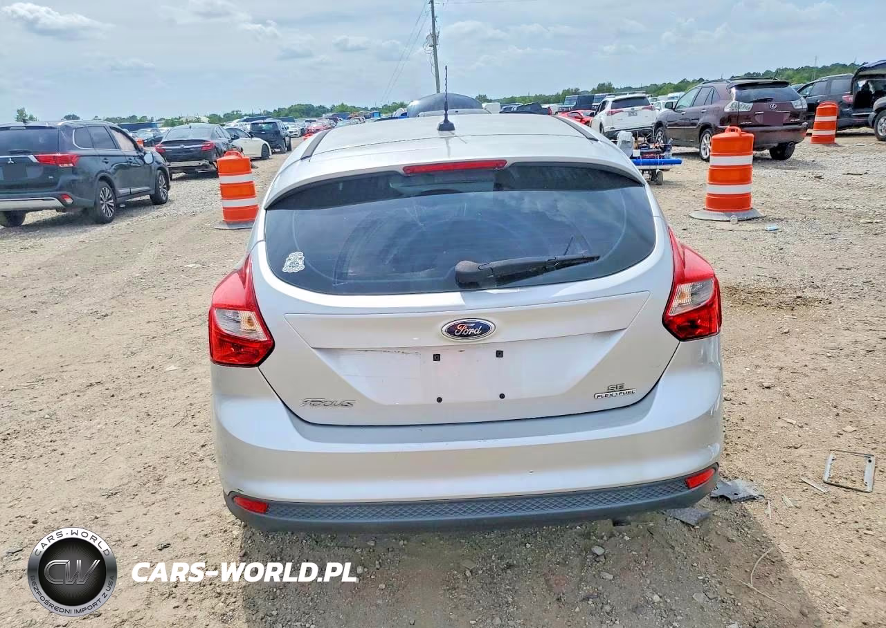 2014 Ford Focus Se VIN:1FADP3K2XEL229150 - 6