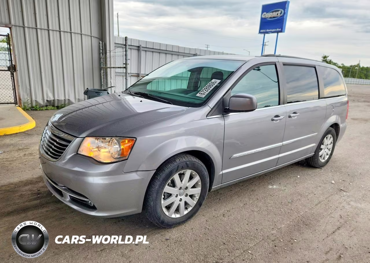 2016 Chrysler Town & Country Touring