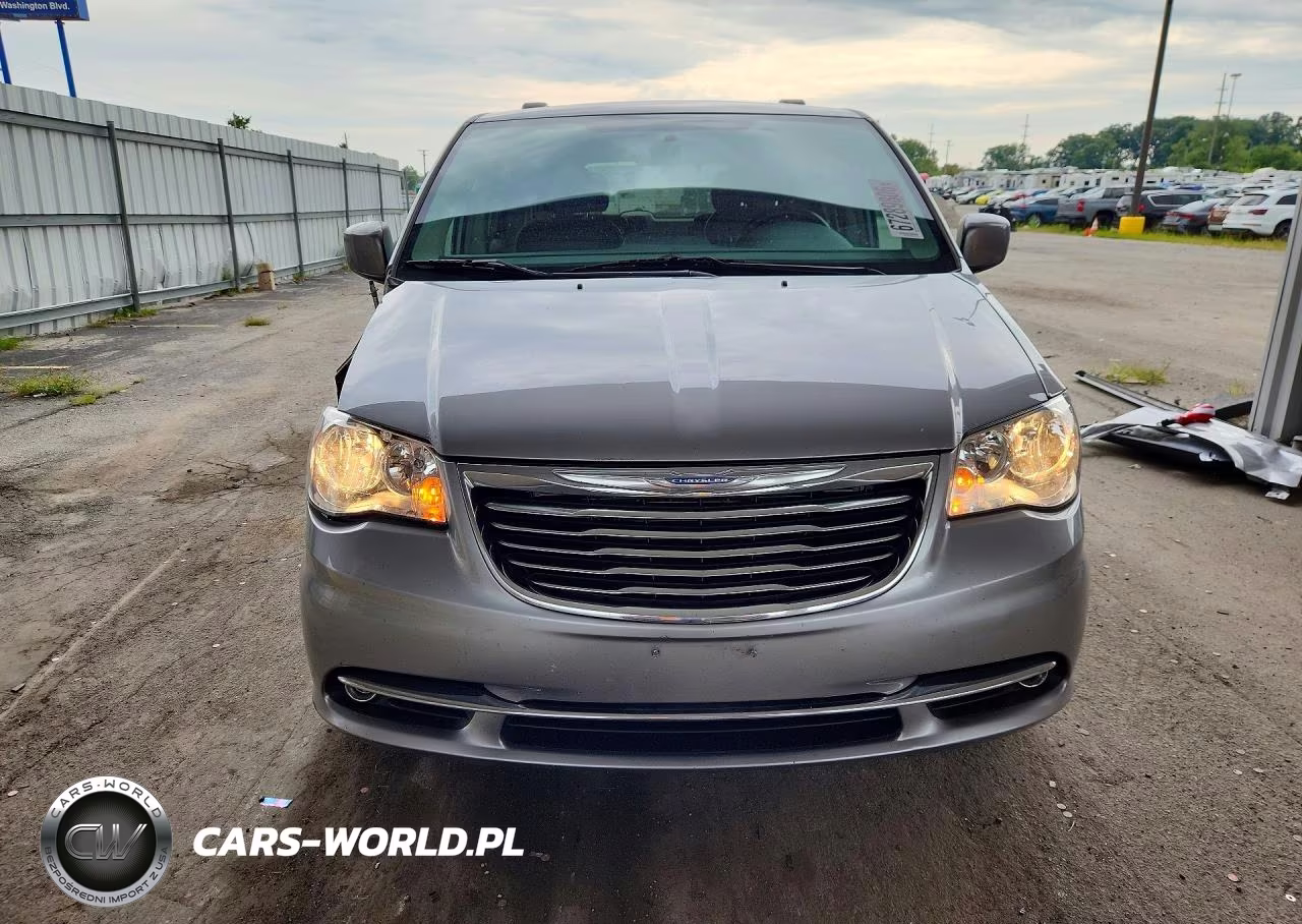 2016 Chrysler Town & Country Touring VIN:2C4RC1BGXGR206179 - 5