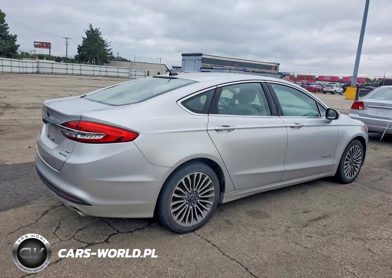 2018 Ford Fusion Se Hybrid VIN:3FA6P0LU2JR262050 - 3