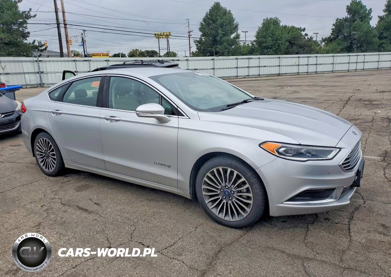 2018 Ford Fusion Se Hybrid VIN:3FA6P0LU2JR262050 - 4