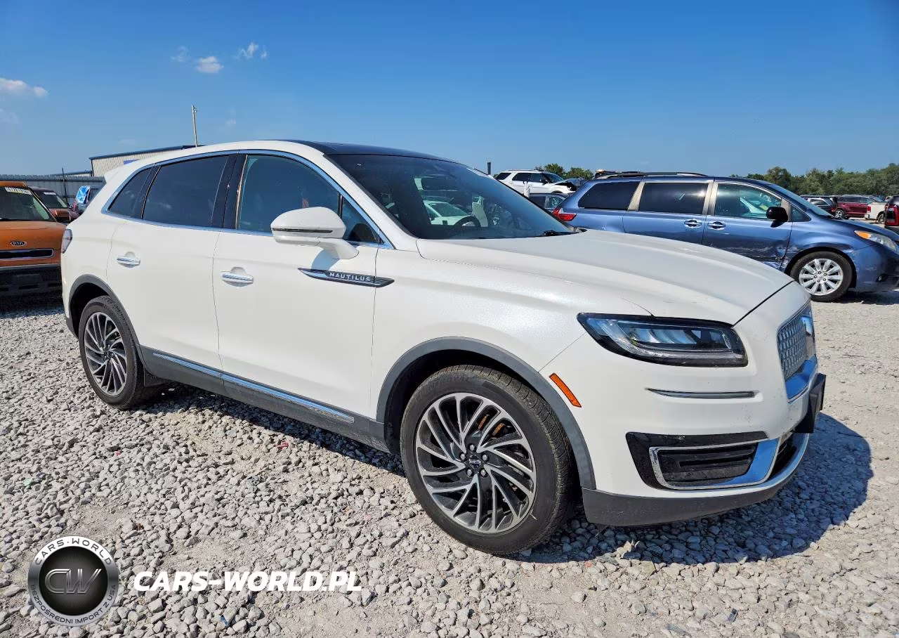 2020 Lincoln Nautilus Reserve VIN:2LMPJ8K9XLBL11203 - 4