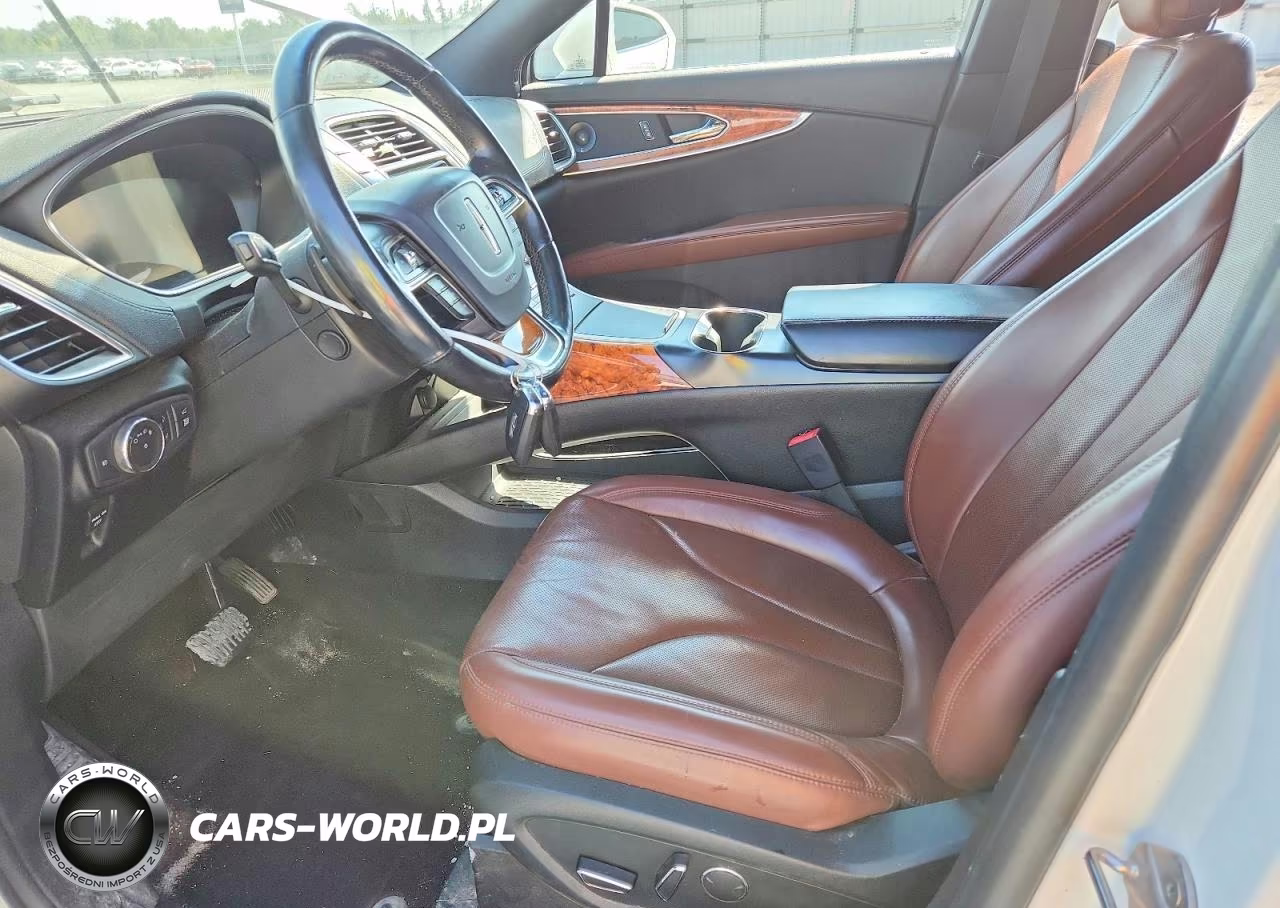 2020 Lincoln Nautilus Reserve VIN:2LMPJ8K9XLBL11203 - 7