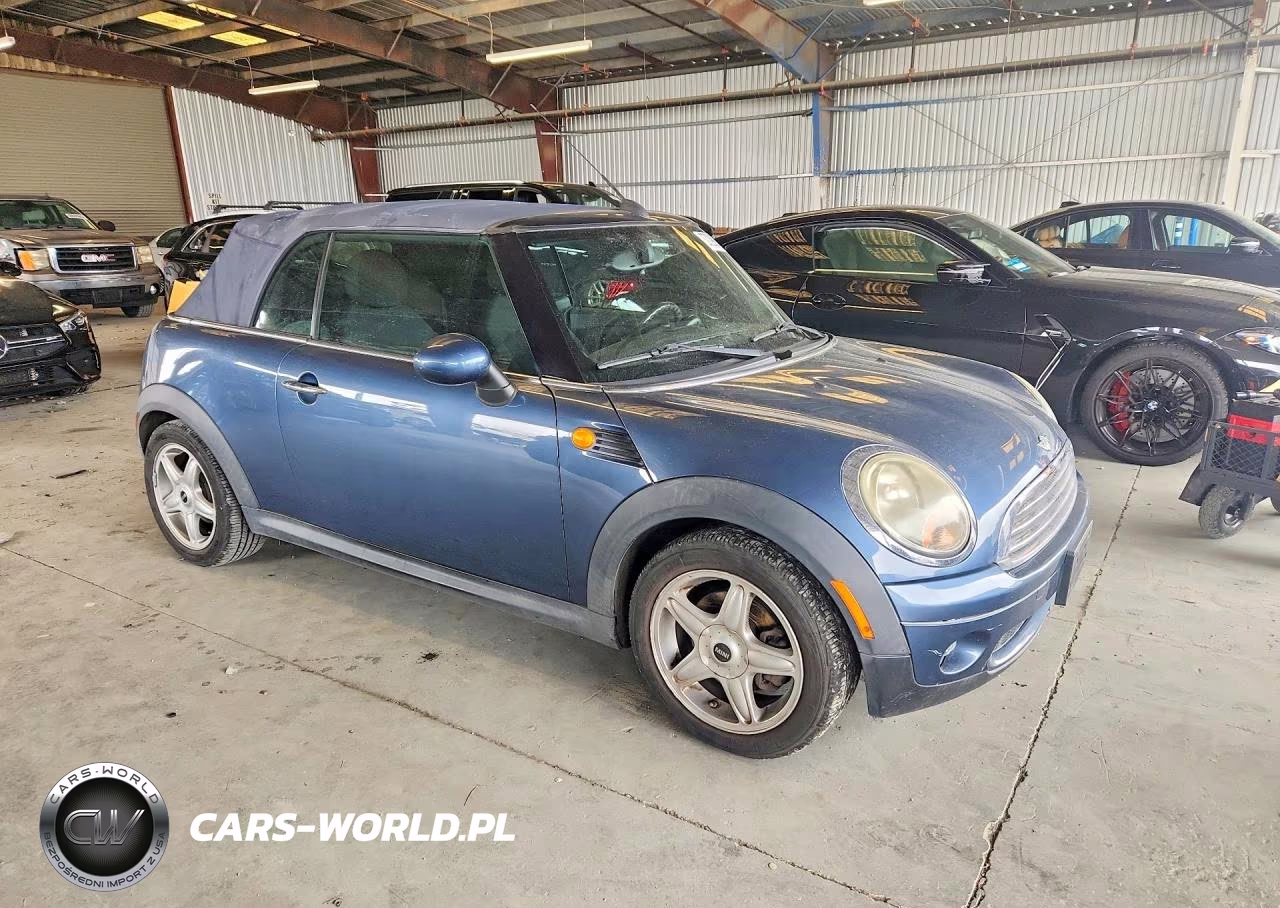 2009 Mini Cooper VIN:WMWMR33529TZ18664 - 4