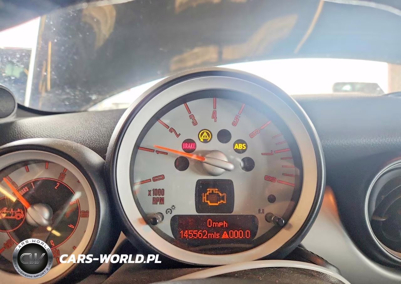 2009 Mini Cooper VIN:WMWMR33529TZ18664 - 9