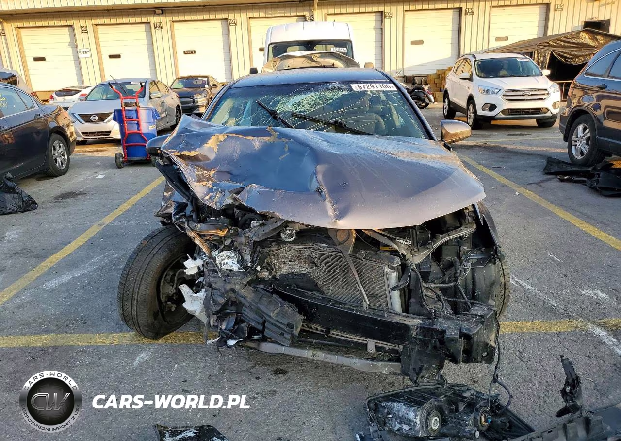 2016 Toyota Camry Le VIN:4T4BF1FK7GR574069 - 5